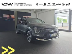 Grau Gebraucht 2024 Kia Niro Spirit SUV | 37.900 € (Etwas zu teuer)