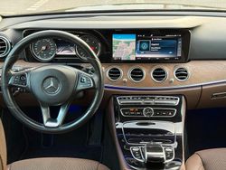 Schwarz Gebraucht 2016 Mercedes E220 AMG line Kombi | 17.600 € (Fairer Preis)