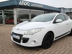 Weiß Gebraucht 2010 Renault Mégane III Night&Day Coupé | 5.800 € (Fairer Preis)