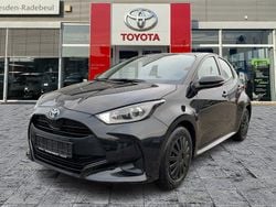 Black mica / ink Gebraucht 2022 Toyota Yaris Hybrid Kleinwagen | 16.990 € (Guter Preis)
