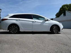 Weiß Gebraucht 2017 Hyundai i40 Kombi | 9.400 € (Superpreis)