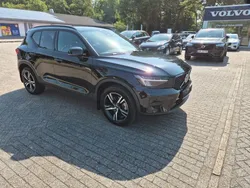 Schwarz Gebraucht 2024 Volvo XC40 Plus SUV | 34.900 € (Fairer Preis)
