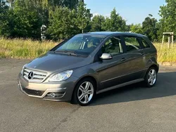 Silber Gebraucht 2010 Mercedes B200 Van / Kleinbus | 4.200 € (Superpreis)