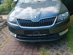 Grau Gebraucht 2016 Skoda Rapid Ambition Kombi | 8.300 € (Guter Preis)