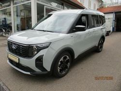 Grün Gebraucht 2024 Ford Tourneo Courier Active Van / Kleinbus | 25.000 € (Guter Preis)