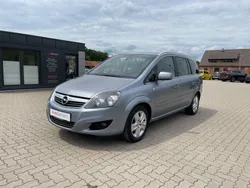 Lichtsilber metallic metallic Gebraucht 2011 Opel Zafira Design Edition Van / Kleinbus | 5.500 € (Teuer)