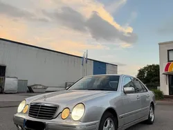 Silber Gebraucht 2000 Mercedes E280 Avantgarde Limousine | 4.350 € (Fairer Preis)