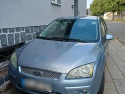 Blau Gebraucht 2006 Ford Focus Kombi | 799 € (Guter Preis)