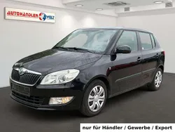 Schwarz Gebraucht 2012 Skoda Fabia Ambition Limousine | 2.799 € (Guter Preis)
