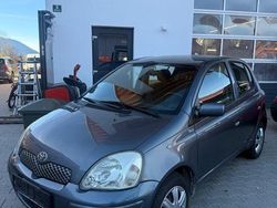 Grau Gebraucht 2005 Toyota Yaris Limousine | 1.390 € (Guter Preis)