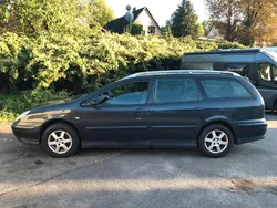 Grau Gebraucht 2002 Citroën C5 Kombi | 1.490 €