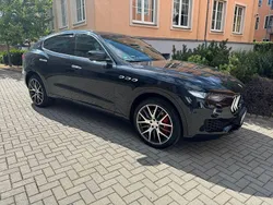 Onyx Gebraucht 2016 Maserati Levante SUV | 33.333 €