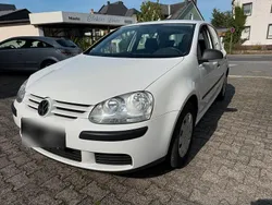 Weiß Gebraucht 2008 VW Golf V Limousine | 2.700 € (Fairer Preis)