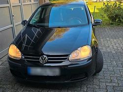 Schwarz Gebraucht 2006 VW Golf V Kleinwagen | 3.500 € (Fairer Preis)