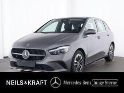 Grau Gebraucht 2024 Mercedes B200 Progressive Van / Kleinbus | 31.880 € (Guter Preis)