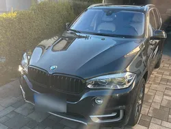 Grau Gebraucht 2017 BMW X5 SUV | 34.900 € (Fairer Preis)