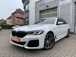 Alpinweiss iii Gebraucht 2021 BMW 530e M Sport Kombi | 27.289 € (Fairer Preis)