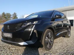 Schwarz Gebraucht 2025 Peugeot 5008 Allure Van / Kleinbus | 41.999 € (Fairer Preis)