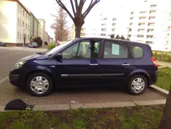 Blau Gebraucht 2004 Renault Grand Scénic II Privilege Van / Kleinbus | 4.500 € (Teuer)