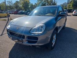 Grau Gebraucht 2003 Porsche Cayenne S SUV | 7.800 € (Etwas zu teuer)