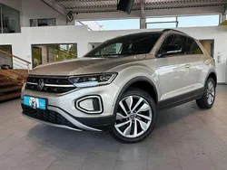 Ivory silver Gebraucht 2024 VW T-Roc Beats SUV | 27.995 € (Guter Preis)