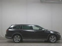Deep black perleffekt (metallic) Gebraucht 2020 VW Passat Alltrack Kombi | 23.980 € (Fairer Preis)