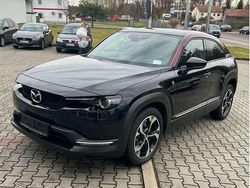 Maroon rouge: 2tone Gebraucht 2024 Mazda MX30 Edition SUV | 26.900 € (Fairer Preis)