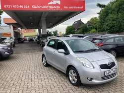 Silber Gebraucht 2006 Toyota Yaris Executive Kleinwagen | 4.490 € (Fairer Preis)