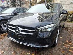 Schwarz Gebraucht 2020 Mercedes B180 Sport Van / Kleinbus | 16.200 € (Fairer Preis)