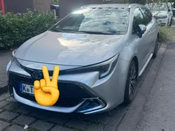 Silber Gebraucht 2024 Toyota Corolla Kombi | 25.000 € (Fairer Preis)