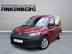 Rot Gebraucht 2024 VW Caddy Basis Van / Kleinbus | 29.980 € (Fairer Preis)