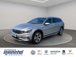 Silber Gebraucht 2022 VW Passat Alltrack Kombi | 31.880 € (Fairer Preis)