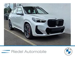 Mineralweiß metallic Neu 2025 BMW X1 Performance SUV | 56.500 € (Fairer Preis)