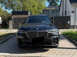 Schwarz Gebraucht 2020 BMW X7 Sport Line SUV | 68.000 € (Etwas zu teuer)