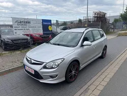 Silber Gebraucht 2011 Hyundai i30 Classic Kombi | 2.799 € (Guter Preis)