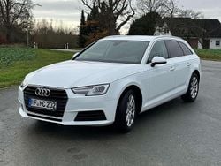 Weiß Gebraucht 2018 Audi A4 Comfort Kombi | 15.400 € (Guter Preis)