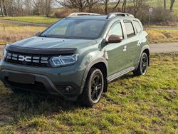 Grün Gebraucht 2023 Dacia Duster Expression SUV | 17.000 € (Guter Preis)