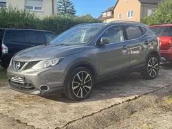 Grau Gebraucht 2015 Nissan Qashqai Tekna SUV | 8.500 € (Teuer)