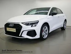 Ibisweiss Gebraucht 2021 Audi A3 Sportback e-tron S-Line Limousine | 25.700 € (Fairer Preis)