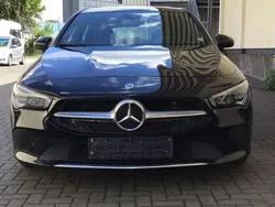 Schwarz Gebraucht 2021 Mercedes CLA200 Shooting Brake Kombi | 17.500 € (Superpreis)