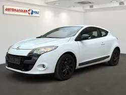 Weiß Gebraucht 2011 Renault Mégane III Coupé | 3.699 € (Superpreis)