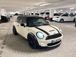 Weiß Gebraucht 2007 Mini Cooper S Kleinwagen | 6.500 € (Fairer Preis)