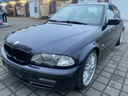Blau Gebraucht 2000 BMW 330 Sport Line Limousine | 3.990 € (Fairer Preis)