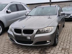 Grau Gebraucht 2009 BMW 320 Kombi | 3.800 € (Guter Preis)