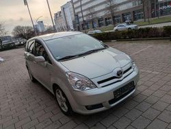 Silver metallic Gebraucht 2006 Toyota Corolla Verso Van / Kleinbus | 2.700 €