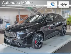 Saphirschwarz metallic Gebraucht 2025 BMW iX2 M Sport SUV | 57.240 €