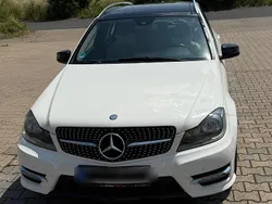 Weiß Gebraucht 2011 Mercedes C220 AMG line Kombi | 9.900 €
