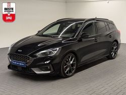 Schwarz (iridiumschwarzmet.) Gebraucht 2019 Ford Focus ST Kombi | 19.480 € (Fairer Preis)
