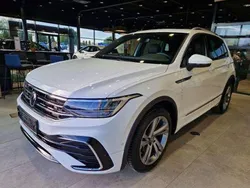 Weiß Gebraucht 2024 VW Tiguan R-line SUV | 44.708 € (Etwas zu teuer)