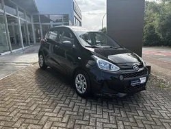 Phantom black. Gebraucht 2019 Hyundai i10 Trend Kleinwagen | 12.990 € (Etwas zu teuer)